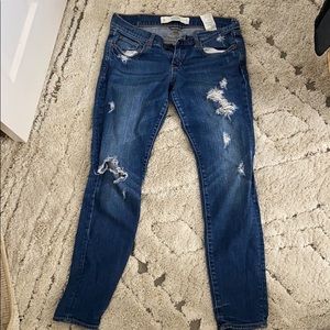 Skinny jeans with the right amount of rips